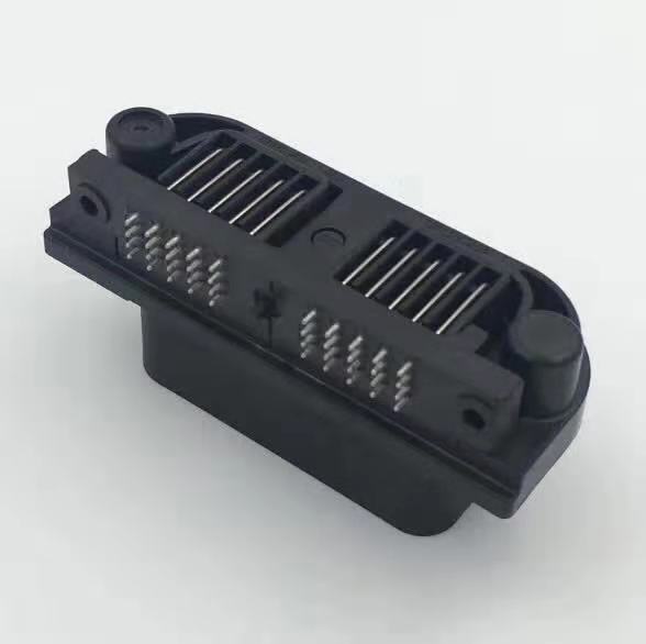 新能源汽車(chē)連接器